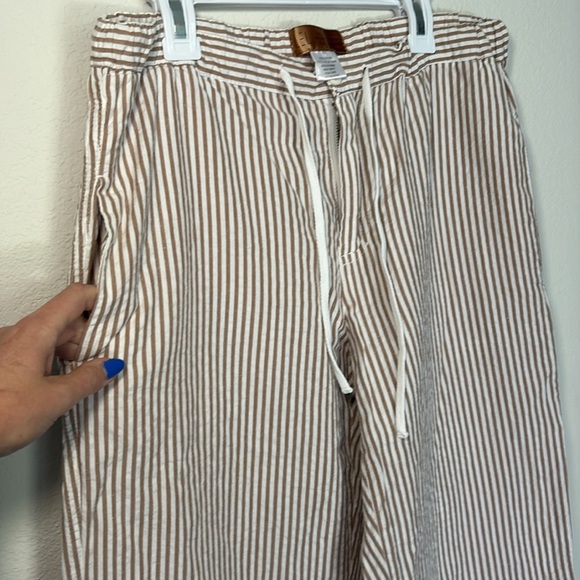 Long Elegant Legs Striped Pants - Brown and White small tall - Picture 3 of 6